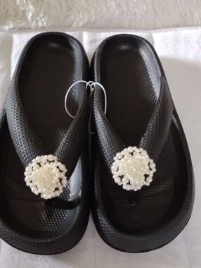 Black Women's Beaded Pearl Flip Flop Sandals